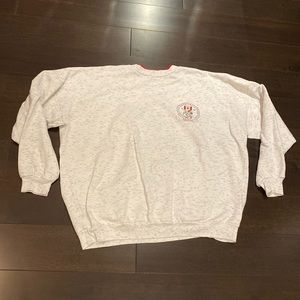 small-medium vintage crew neck with cool design